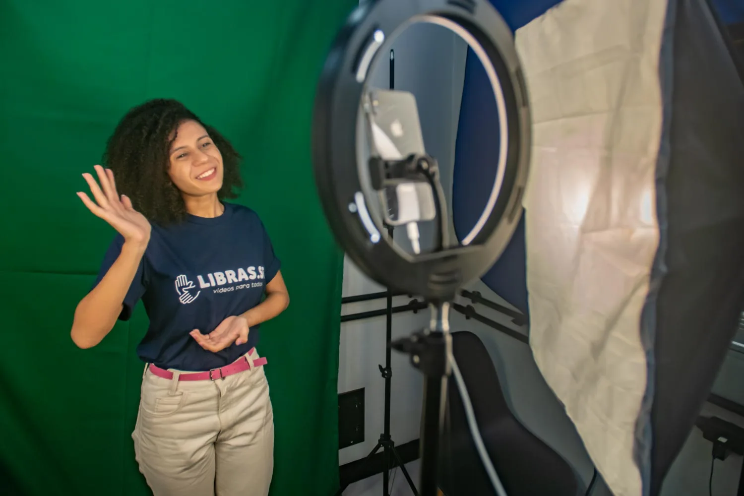 Intérprete de Libras em produção de videoaula