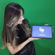 Kathleen, intérprete de Libras (GO)