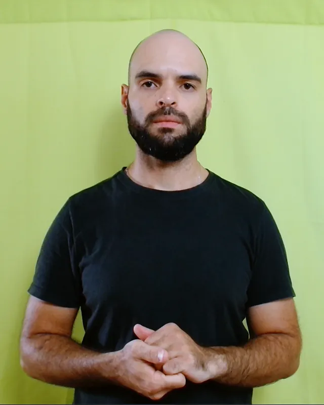 Thulio, intérprete de Libras